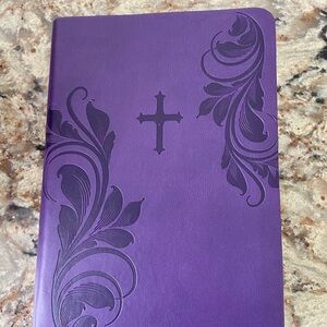 New Purple Compact Holy Bible, NIV (New International Version)